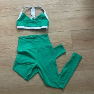Beyond yoga green grass workout set space dye